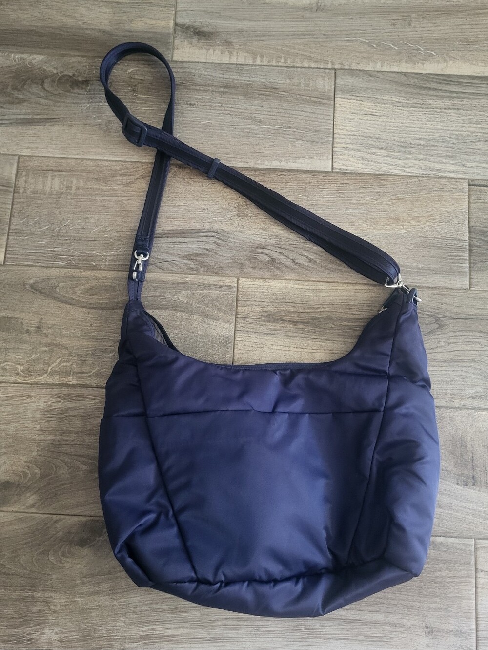 Pac Safe Ebags Hobo Shoulder Bag Blue Zipper Lock Travel Shopping Ant Theft